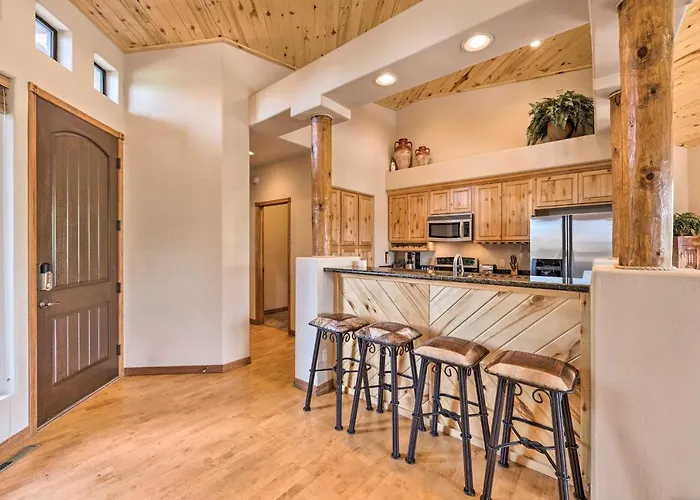 Holiday home Torreon Townhome W/ Balcony: Hike, Fish & Unwind!