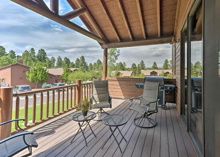 Torreon Townhome W/ Balcony: Hike, Fish & Unwind! Holiday home